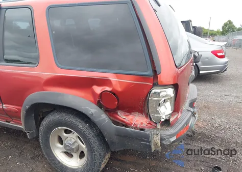 1999 Ford Explorer Sport z USA, uszkodzony, nr VIN 1FMZU24E9XUC67150